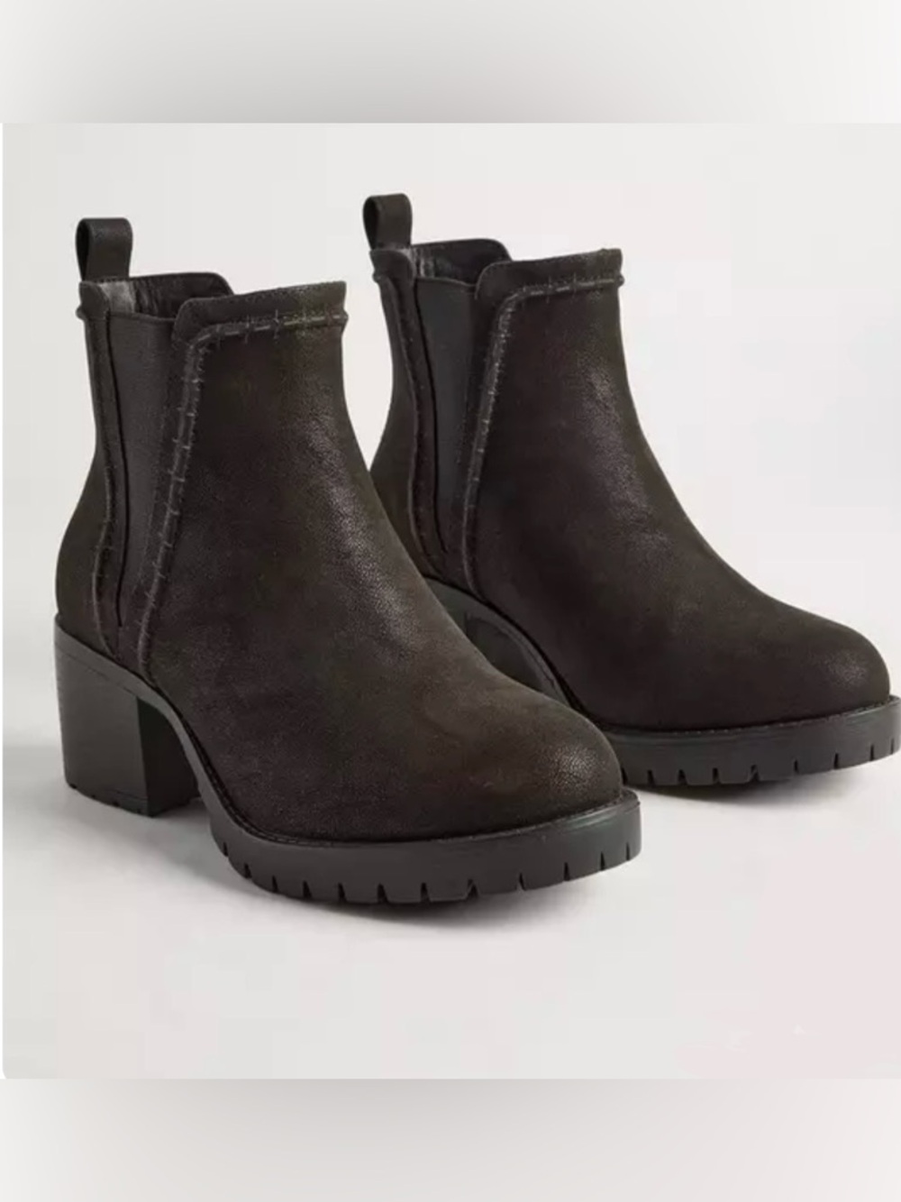 Torrid Lug Heeled Chelsea Bootie Black Size 8.5 (WW) NWT